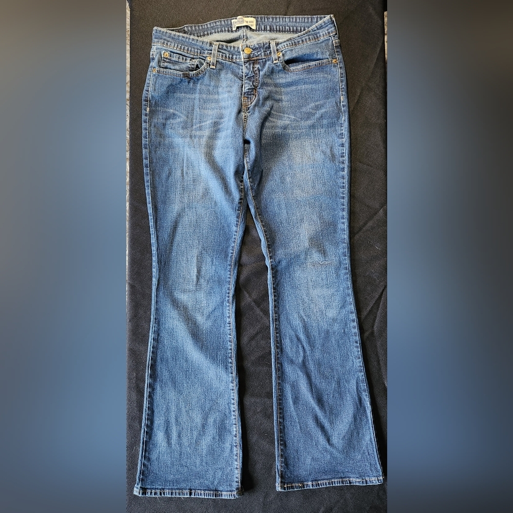 Levi's Signature Jeans Women's Blue Mid-Rise Bootcut Denim 33"Wx31" Inseam - Picture 2 of 5